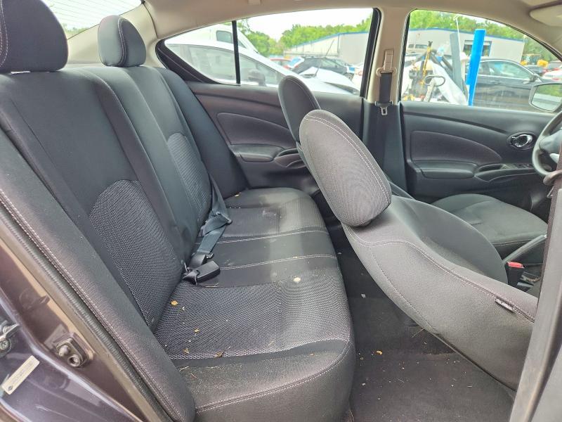 2015 Nissan Versa 1.6 sv