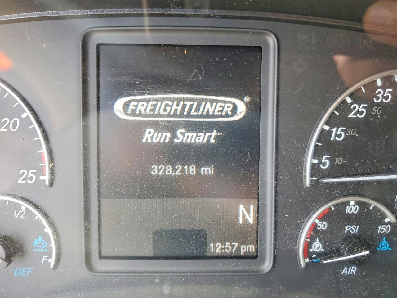 2025 Freightliner Cascadia 126