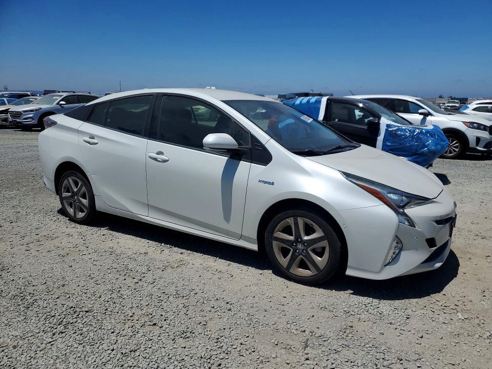 2018 Toyota Prius Three Touring