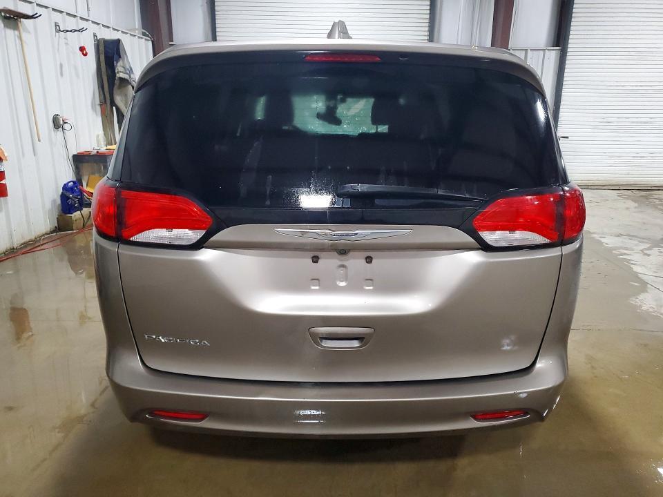 2017 Chrysler Pacifica lx