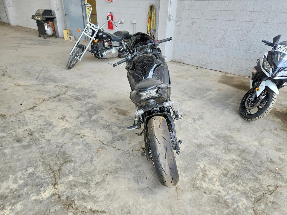 2025 Kawasaki EX650 R