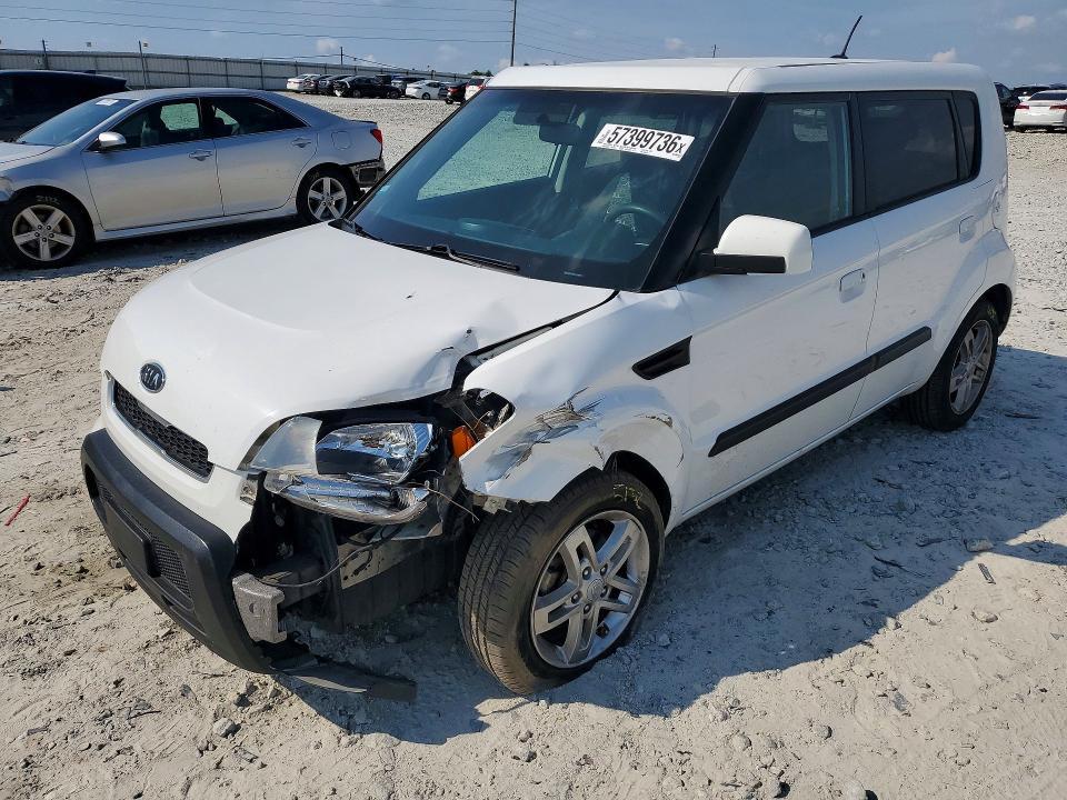 2010 KIA Soul +