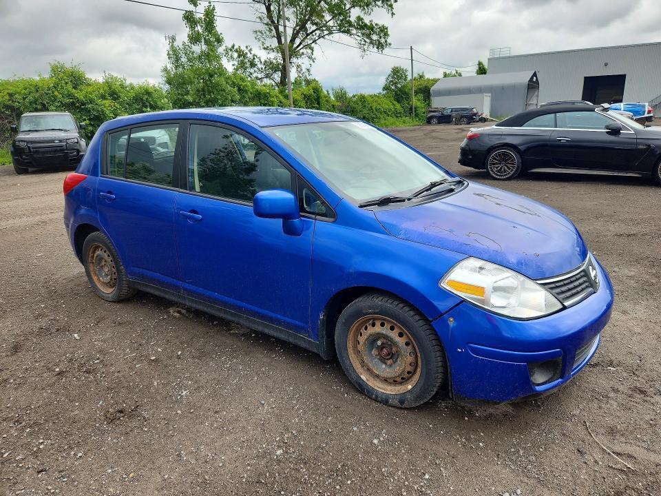 2011 Nissan Versa 1.8 s