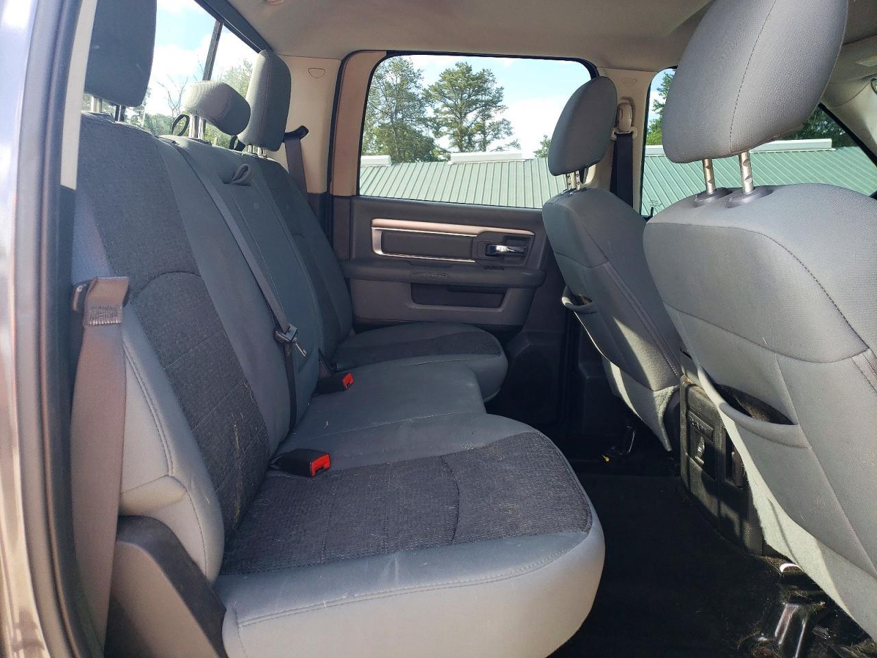 2015 Dodge RAM 1500 SLT