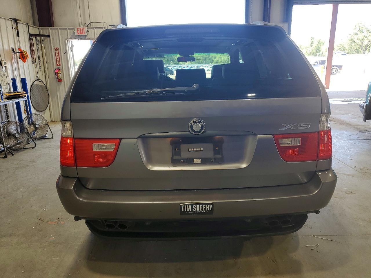 2005 BMW X5 4.4i