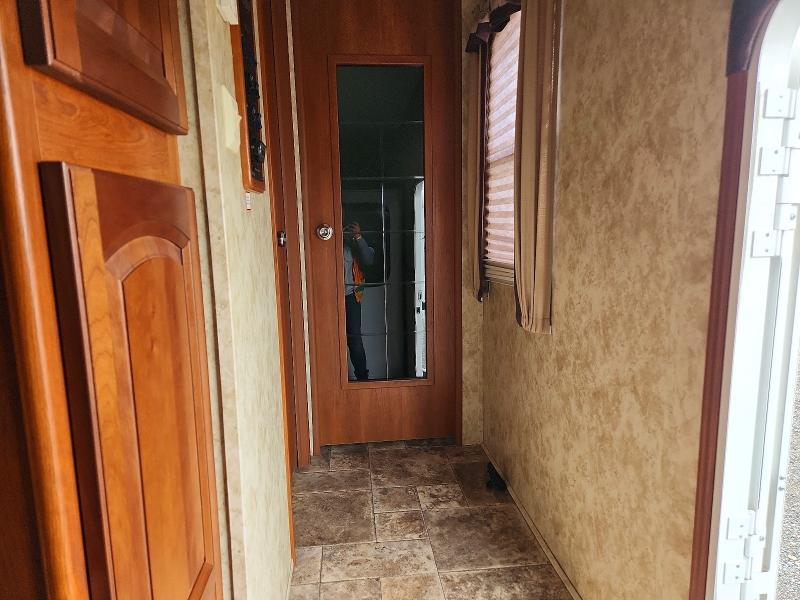 2013 Dutchmen Cougar Fifth Wheel t