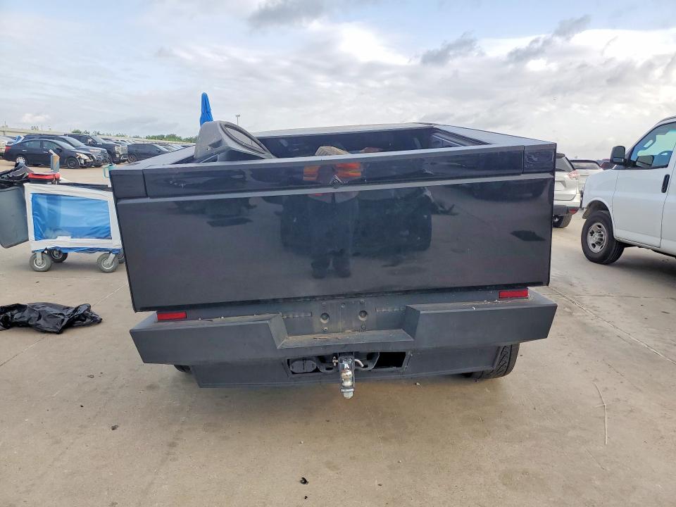 2024 Tesla Cybertruck