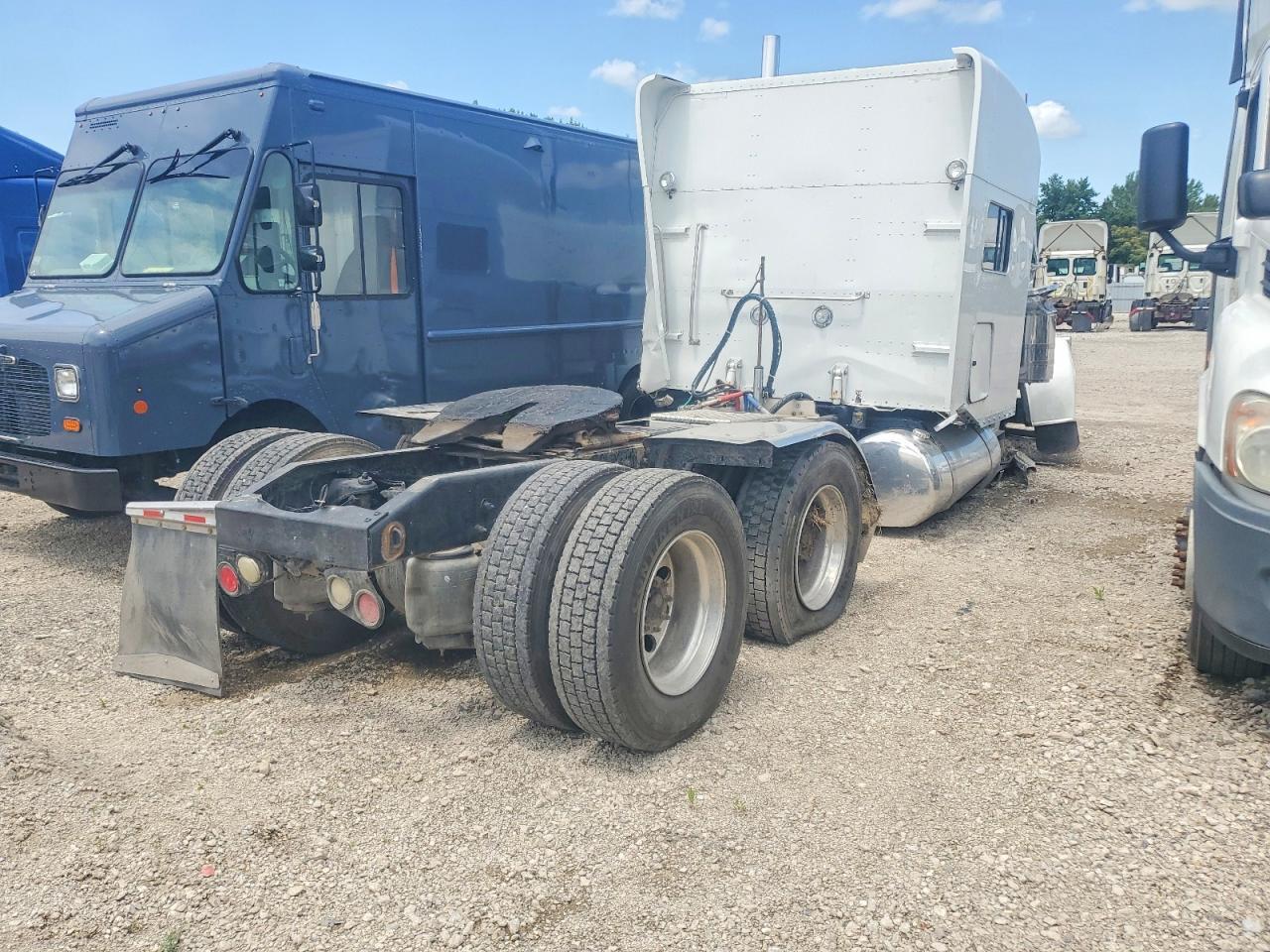 2014 Peterbilt 389 Semi Truck