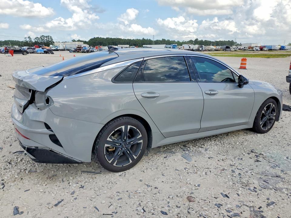 2022 KIA K5 gt Line