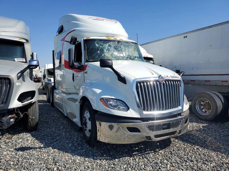 2022 International LT625 Semi Truck