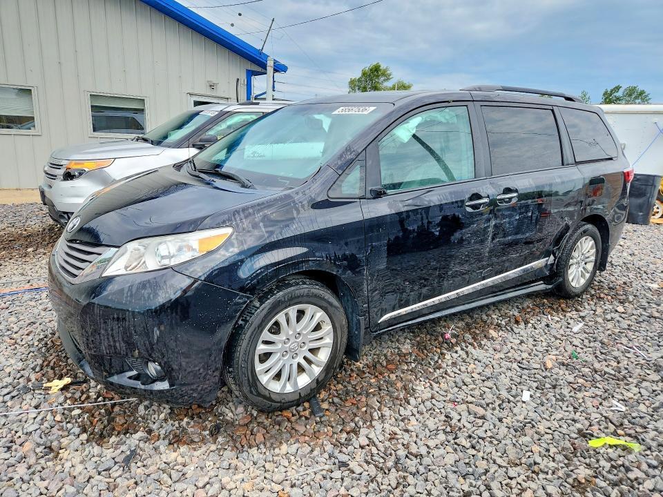 2017 Toyota Sienna xle 8-passenger