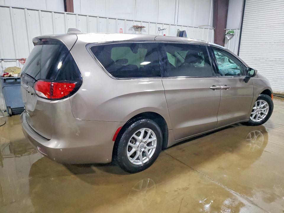2017 Chrysler Pacifica lx