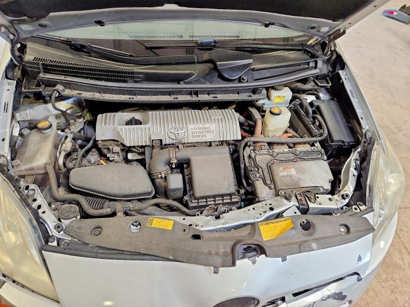 2010 Toyota Prius iii