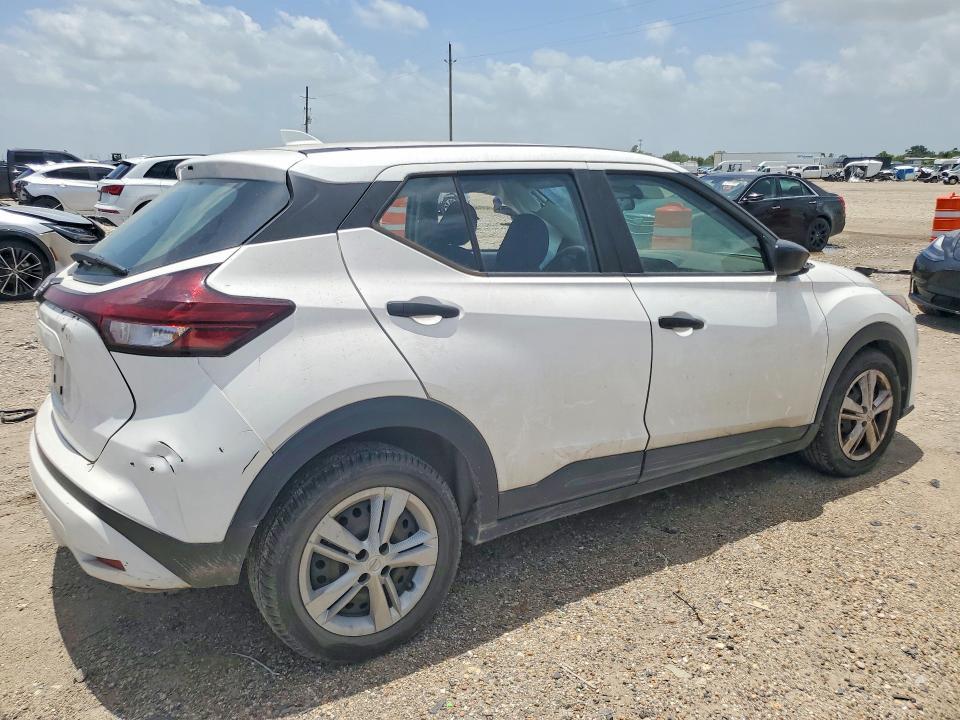 2022 Nissan Kicks s
