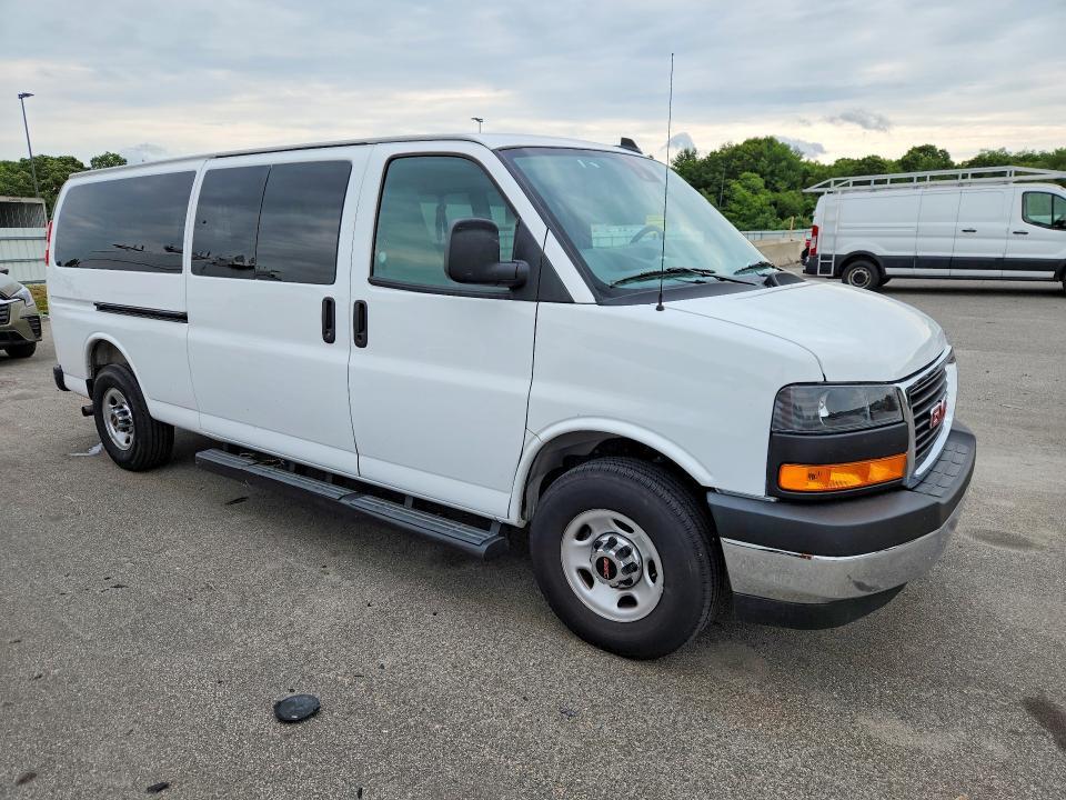 2025 GMC Savana G3500 LT