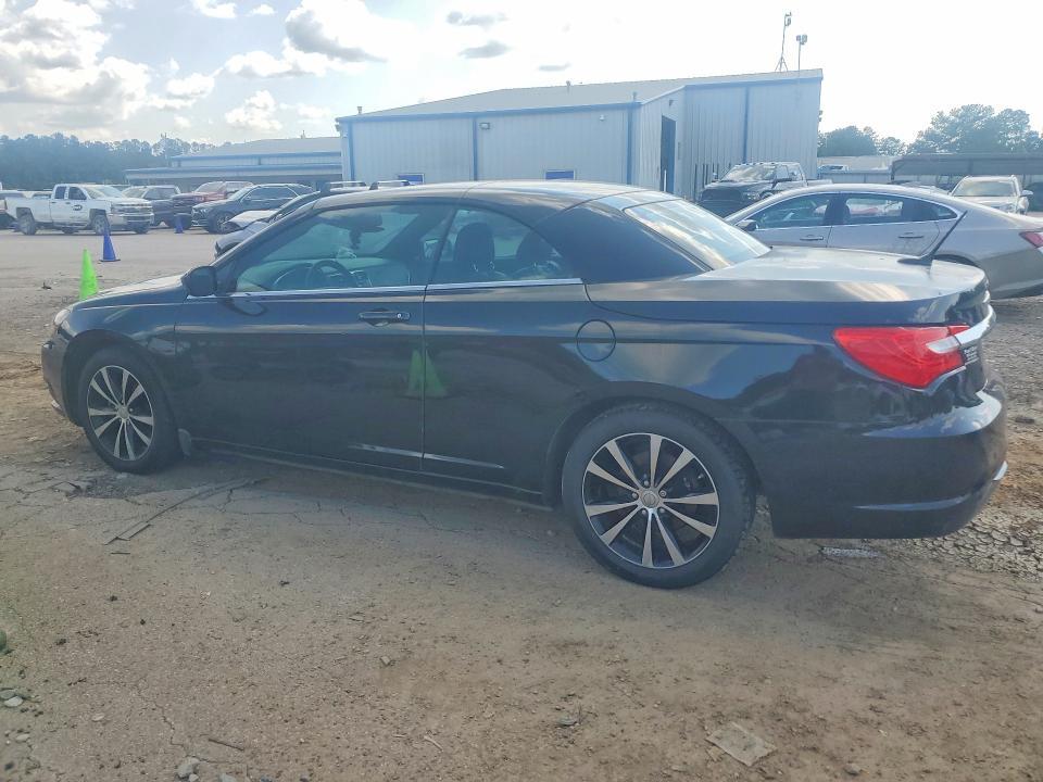 2013 Chrysler 200 s