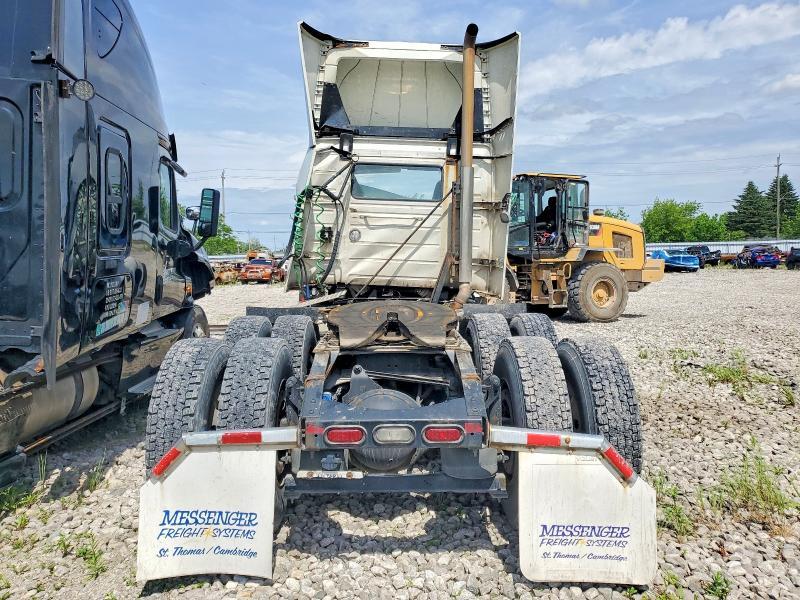 2020 Volvo VNR