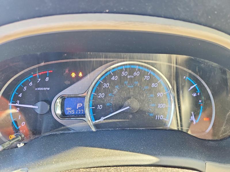 2011 Toyota Sienna xle 7-passenger
