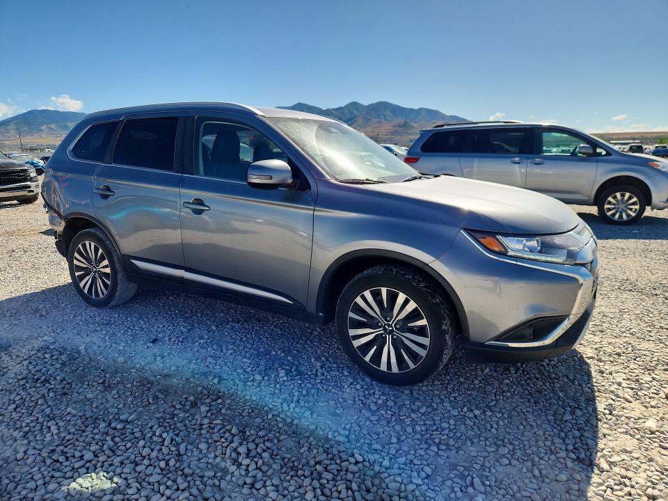 2020 Mitsubishi Outlander se