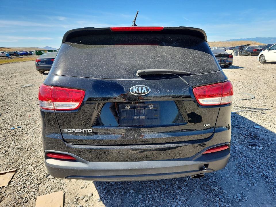 2016 KIA Sorento lx V6