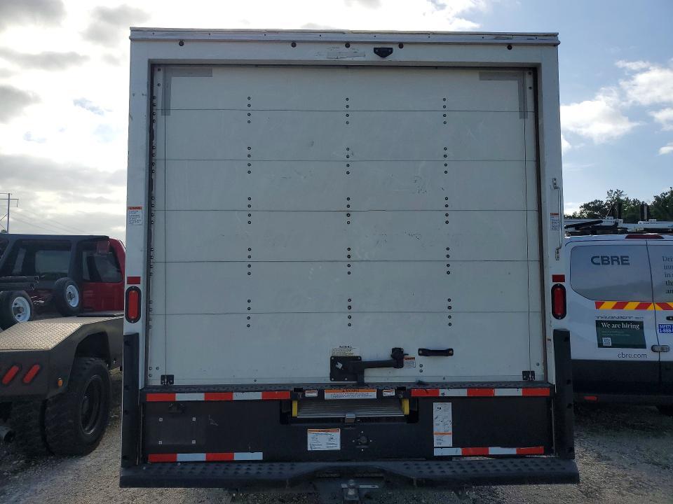 2022 GMC Savana BOX Truck