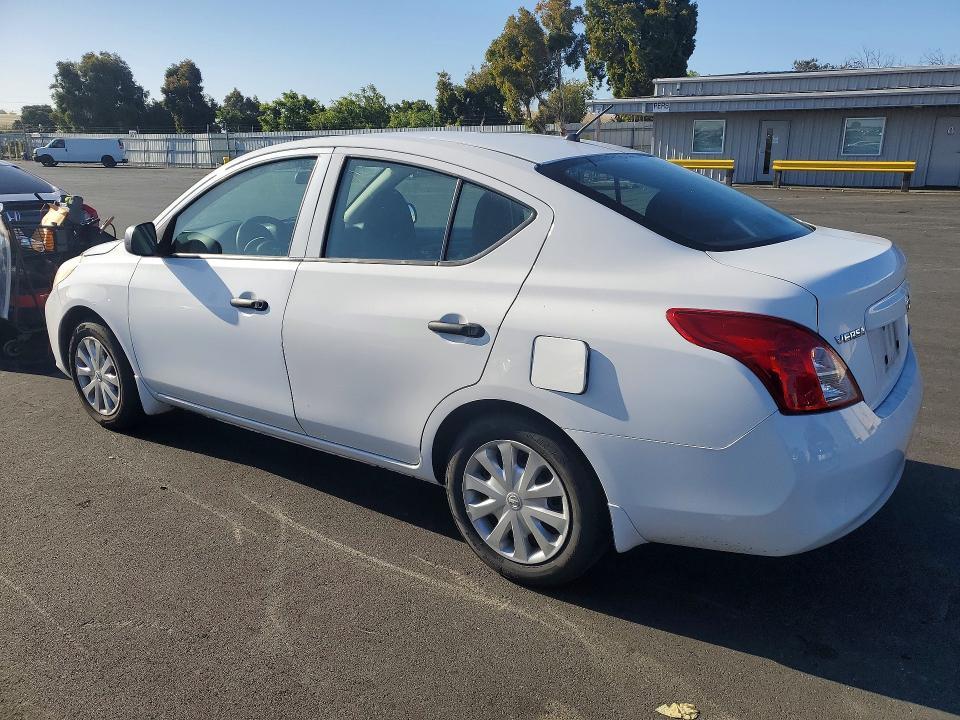 2014 Nissan Versa 1.6 s