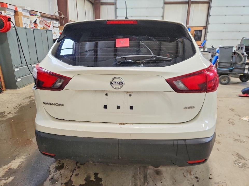 2018 Nissan Qashqai s