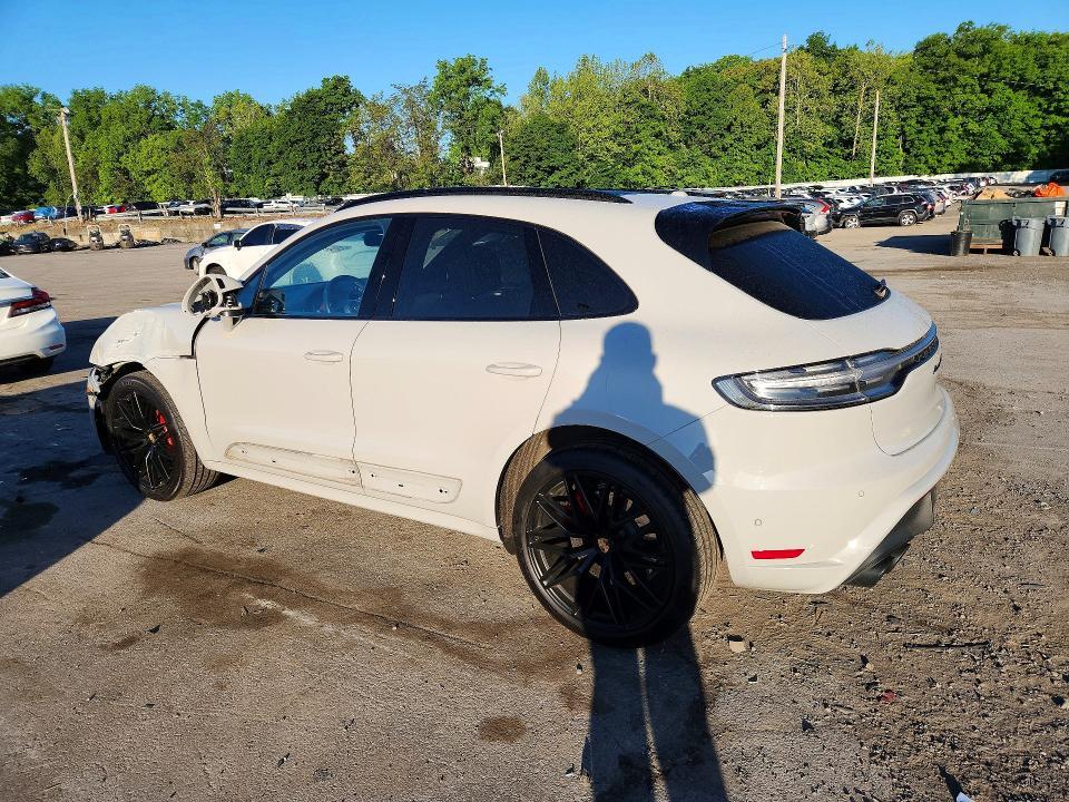 2023 Porsche Macan gts