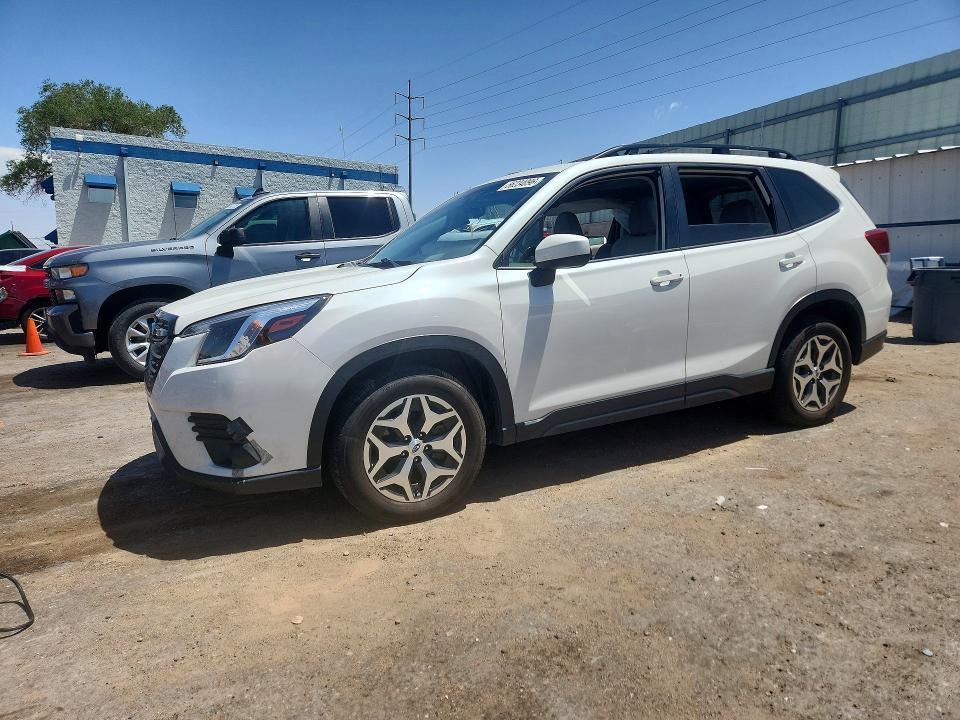 2022 Subaru Forester Premium