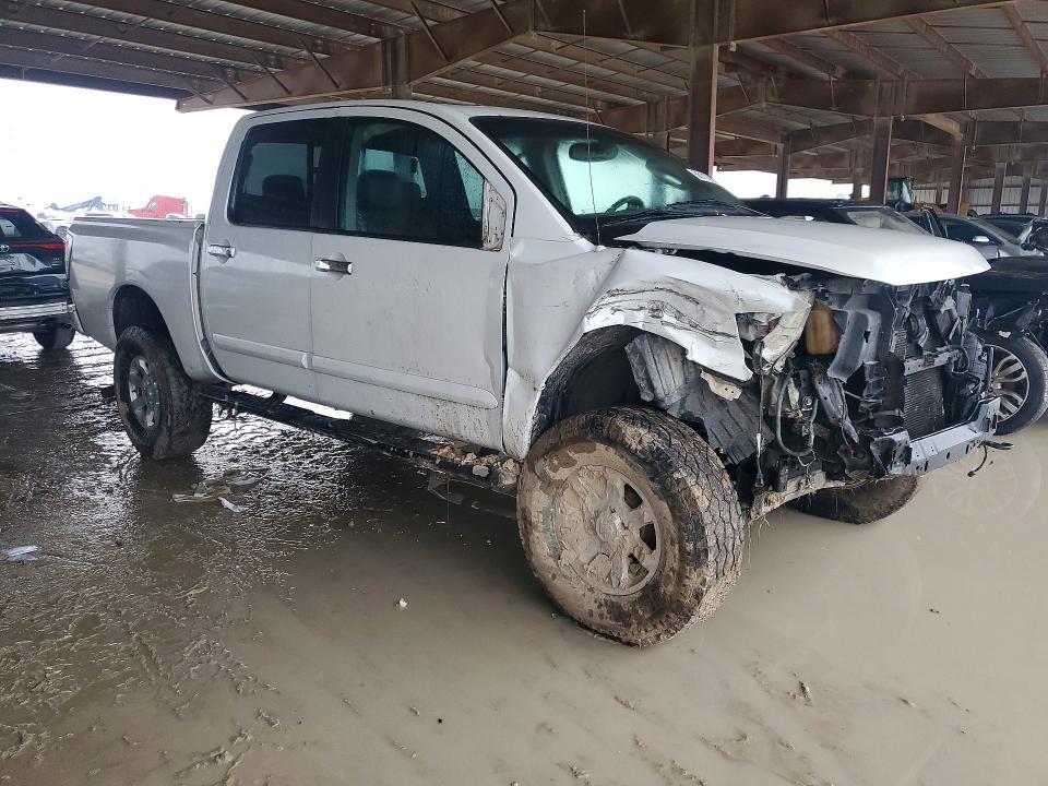 2004 Nissan Titan xe