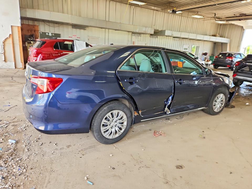 2014 Toyota Camry le