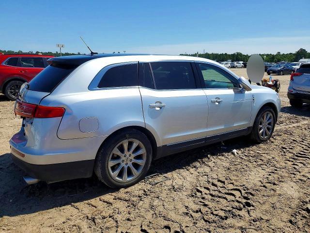 2016 Lincoln MKT
