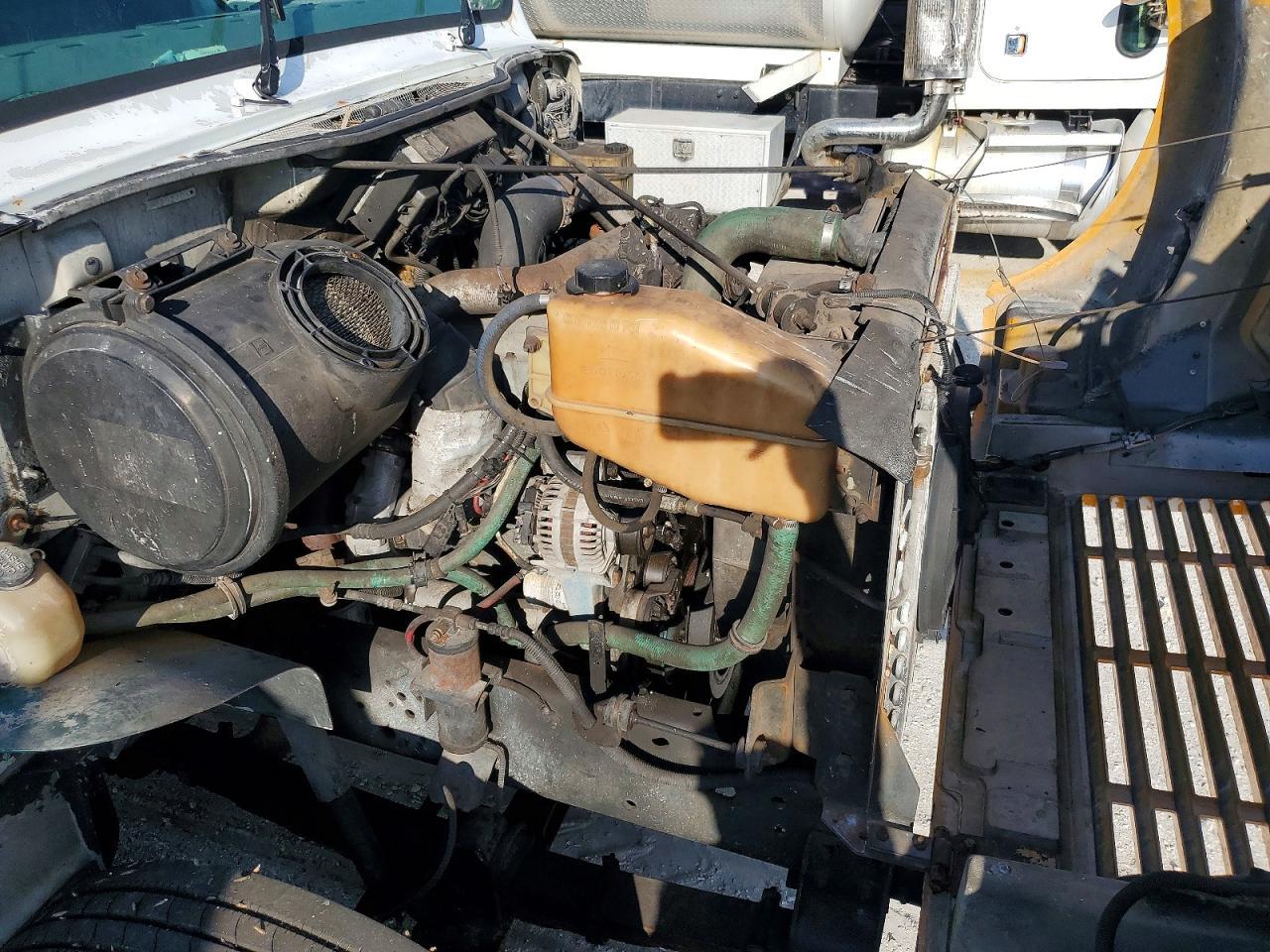 1998 International 4000 4700