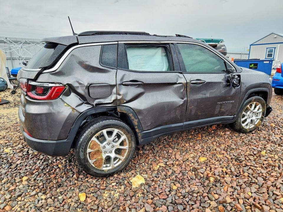 2023 Jeep Compass Latitude lux