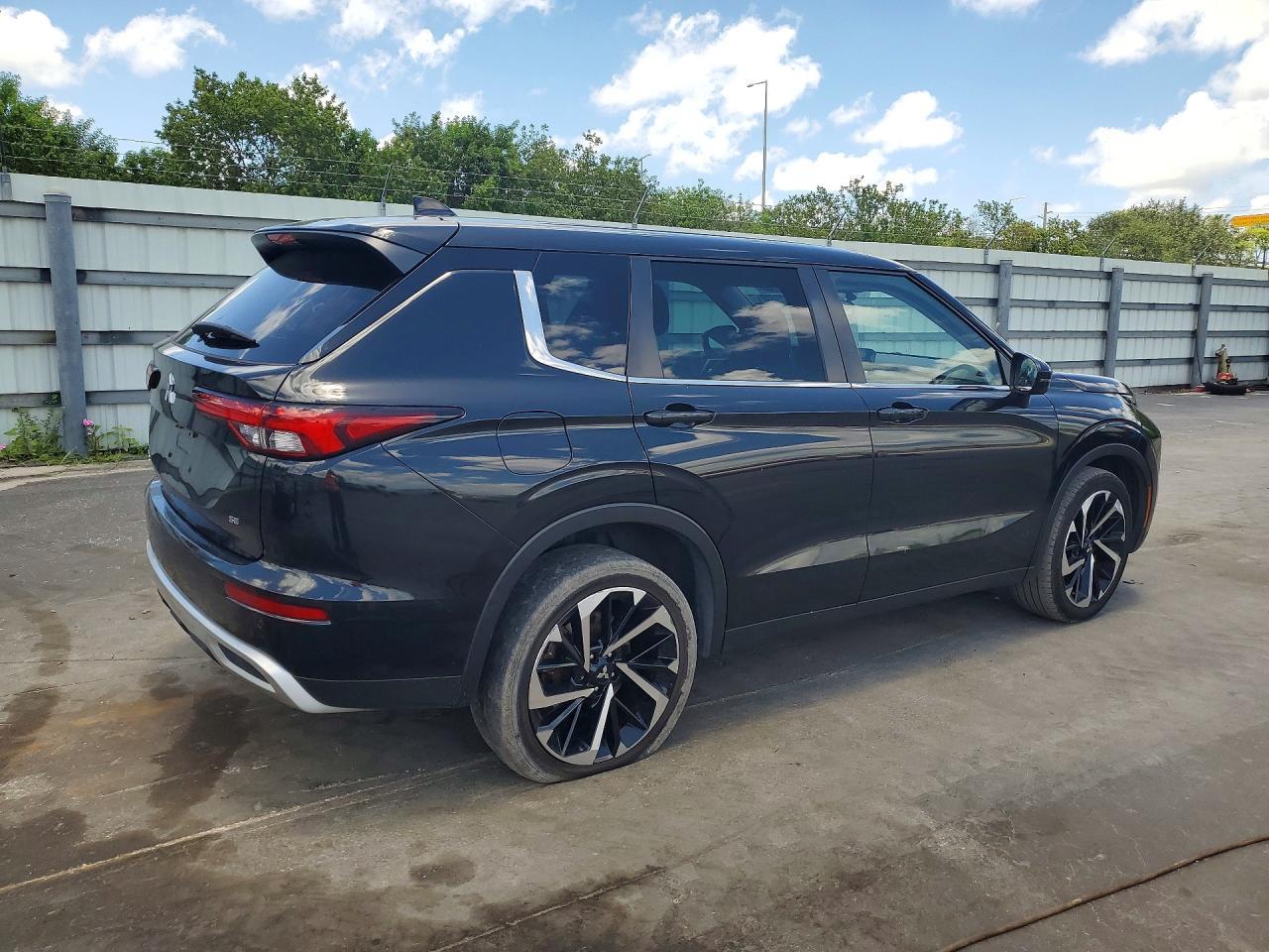 2023 Mitsubishi Outlander se