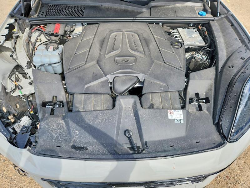 2024 Porsche Cayenne Coupe