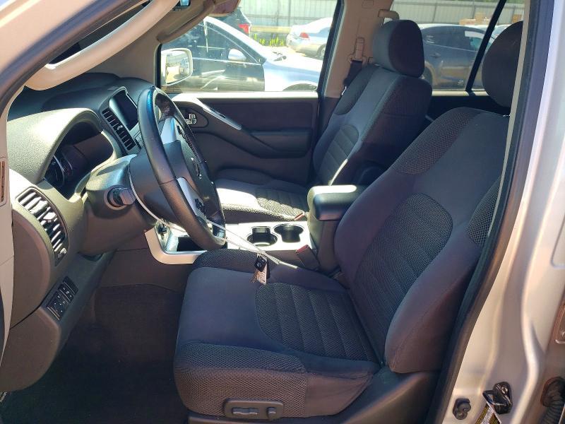 2008 Nissan Pathfinder se V8