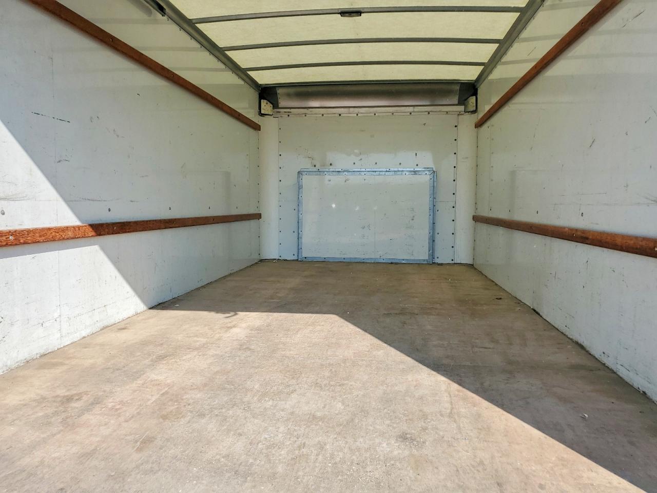 2022 Ford E350 BOX Truck