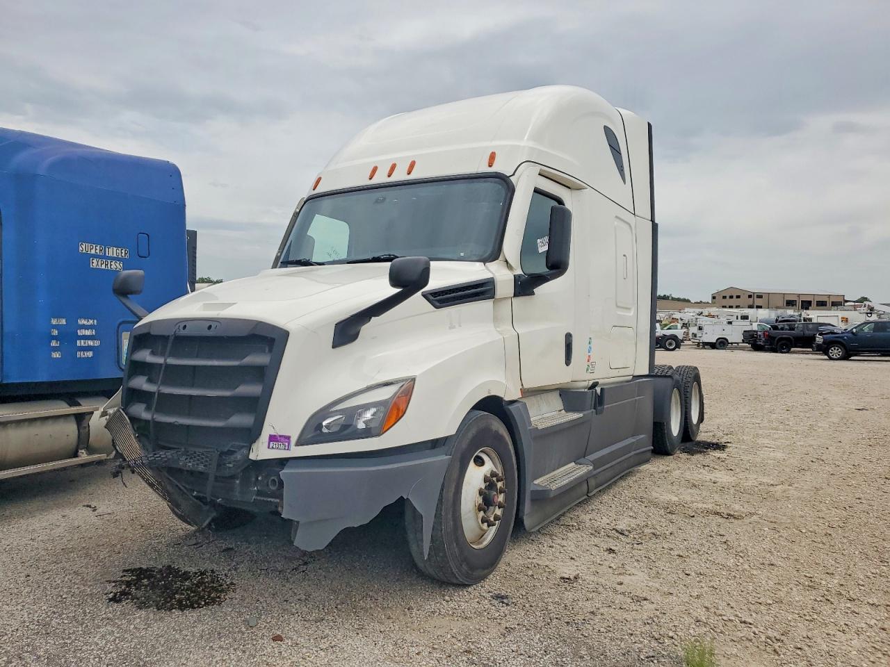 2023 Freightliner Cascadia 126 Semi Truck