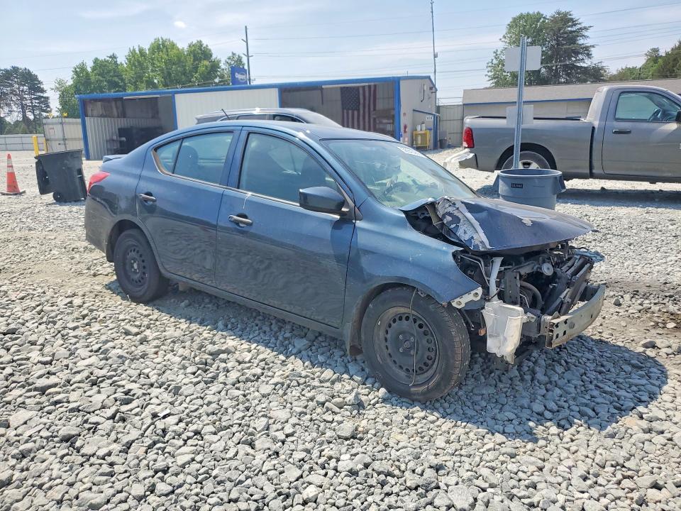 2017 Nissan Versa 1.6 s Plus