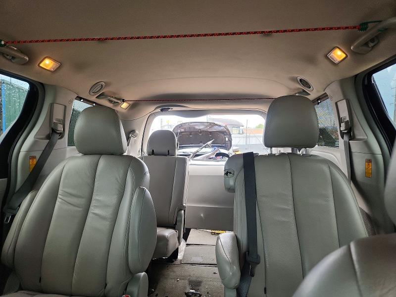 2014 Toyota Sienna le