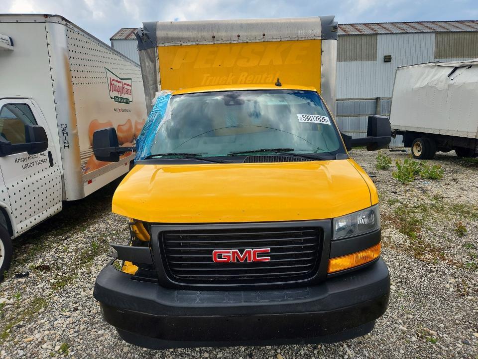 2021 GMC Savana BOX Truck