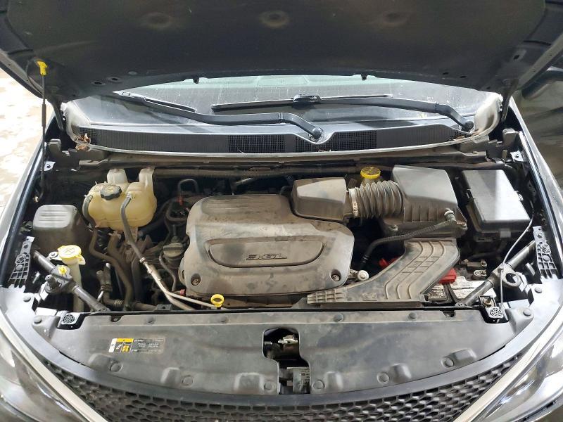 2021 Chrysler Voyager lxi