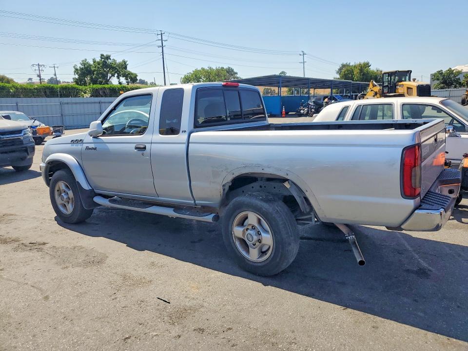 2000 Nissan Frontier XE-V6