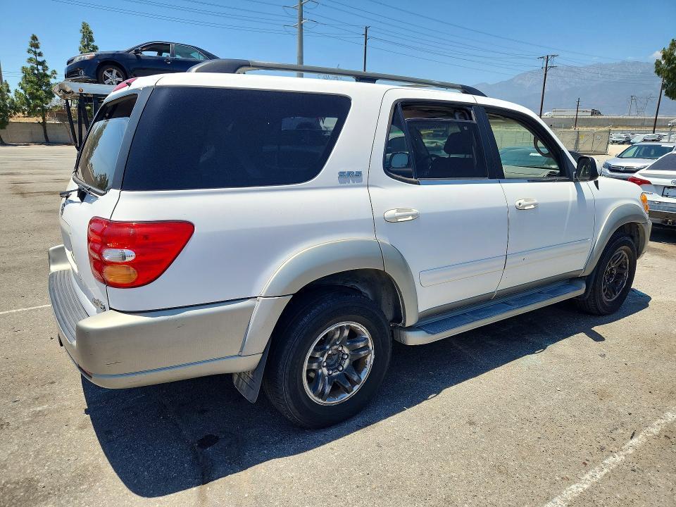 2003 Toyota Sequoia SR5