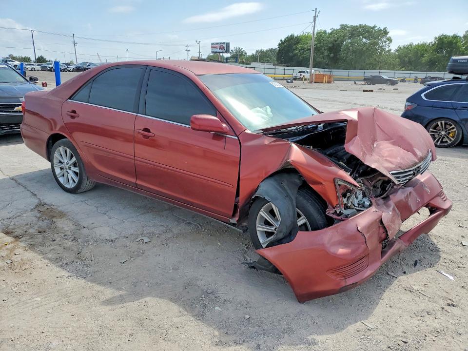 2005 Toyota Camry le