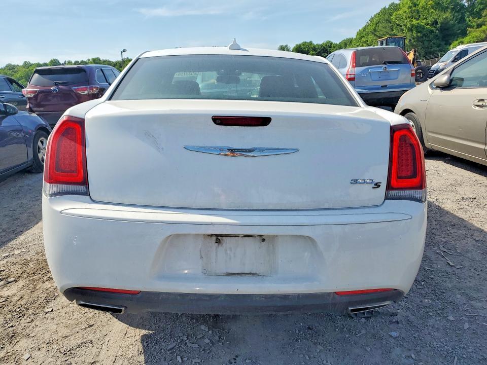 2019 Chrysler 300 s
