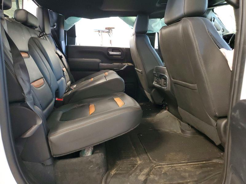 2023 GMC Sierra K3500 AT4