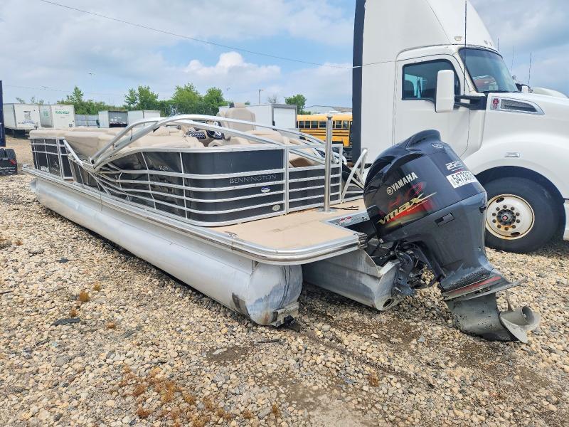 2012 Bennington 2575RCW Pontoon 26'