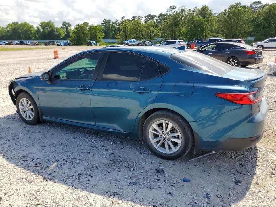 2025 Toyota Camry le